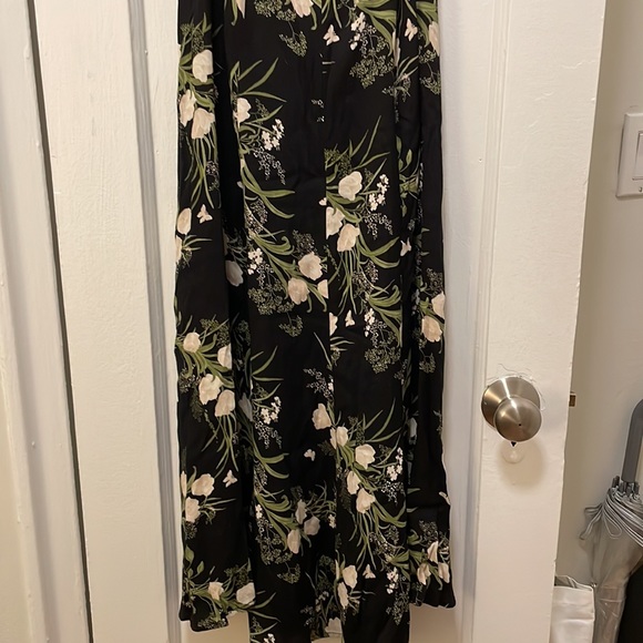 Reformation Gavin dress in black floral size 0 - Picture 7 of 7